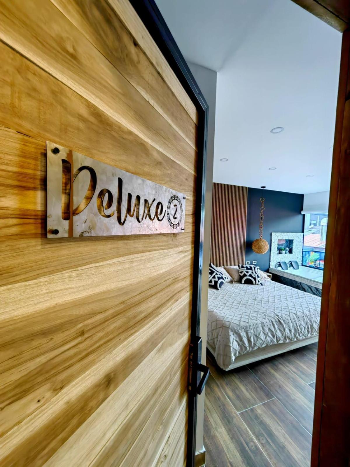 Habitacion Deluxe 2 Con Jacuzzi A 20 Mt Del Parque سالنتو المظهر الخارجي الصورة